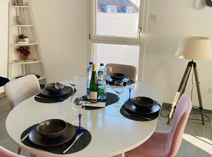 Orchidees Proche Centre * Colmar